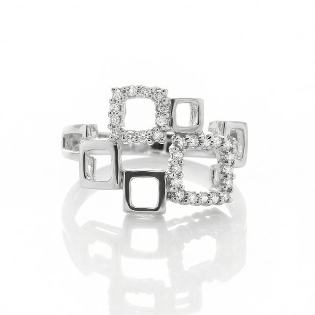 Aleydis Diamond Joined Circle Ring